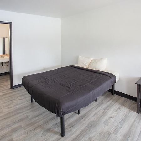 Glenstone Place Extended Stay Motel Springfield Buitenkant foto